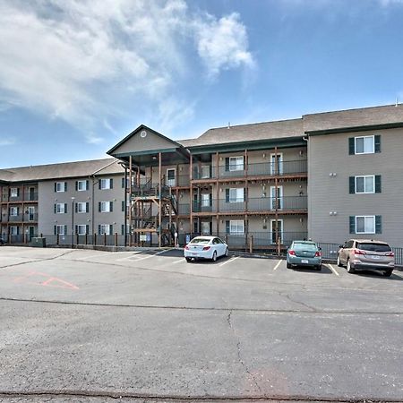 Step-Free Camdenton Condo With Boat Ramp, Dock, Slip Eksteriør billede