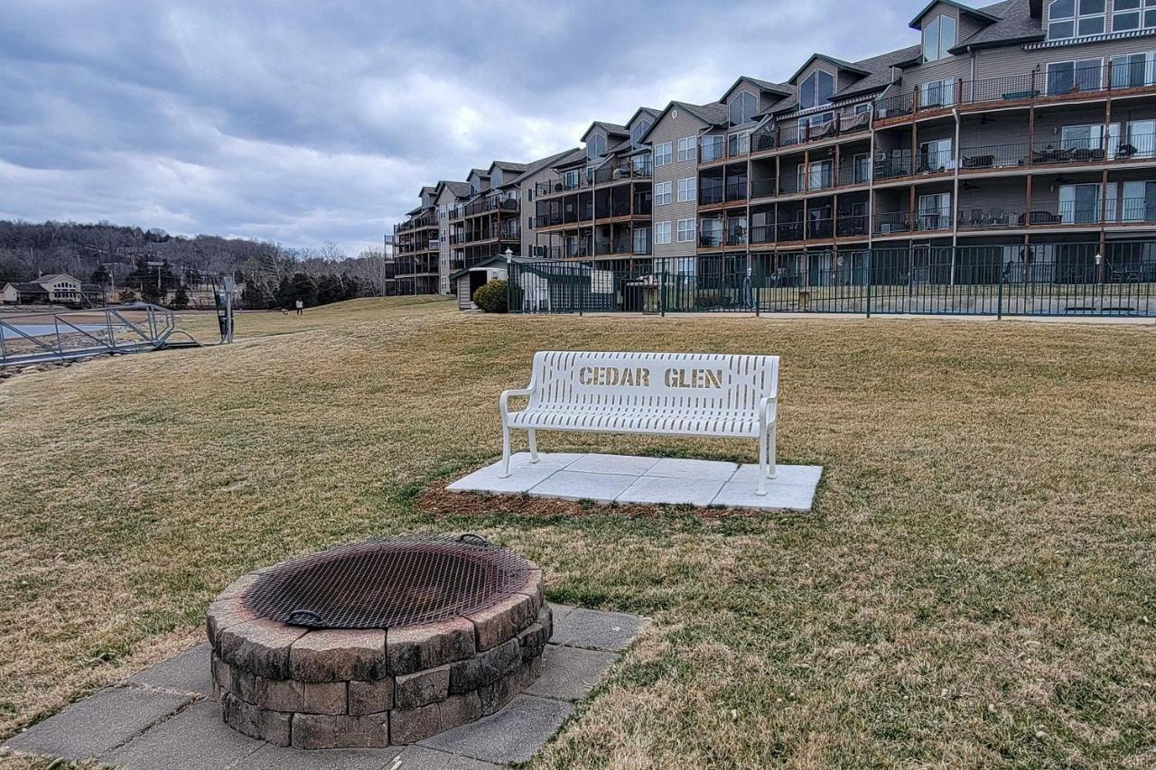 Step-Free Camdenton Condo With Boat Ramp, Dock, Slip Eksteriør billede