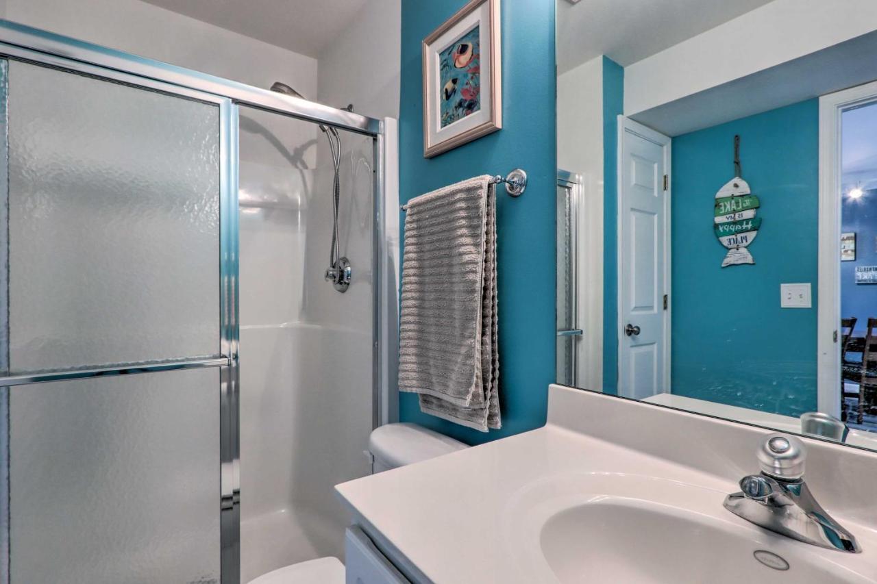 Step-Free Camdenton Condo With Boat Ramp, Dock, Slip Eksteriør billede