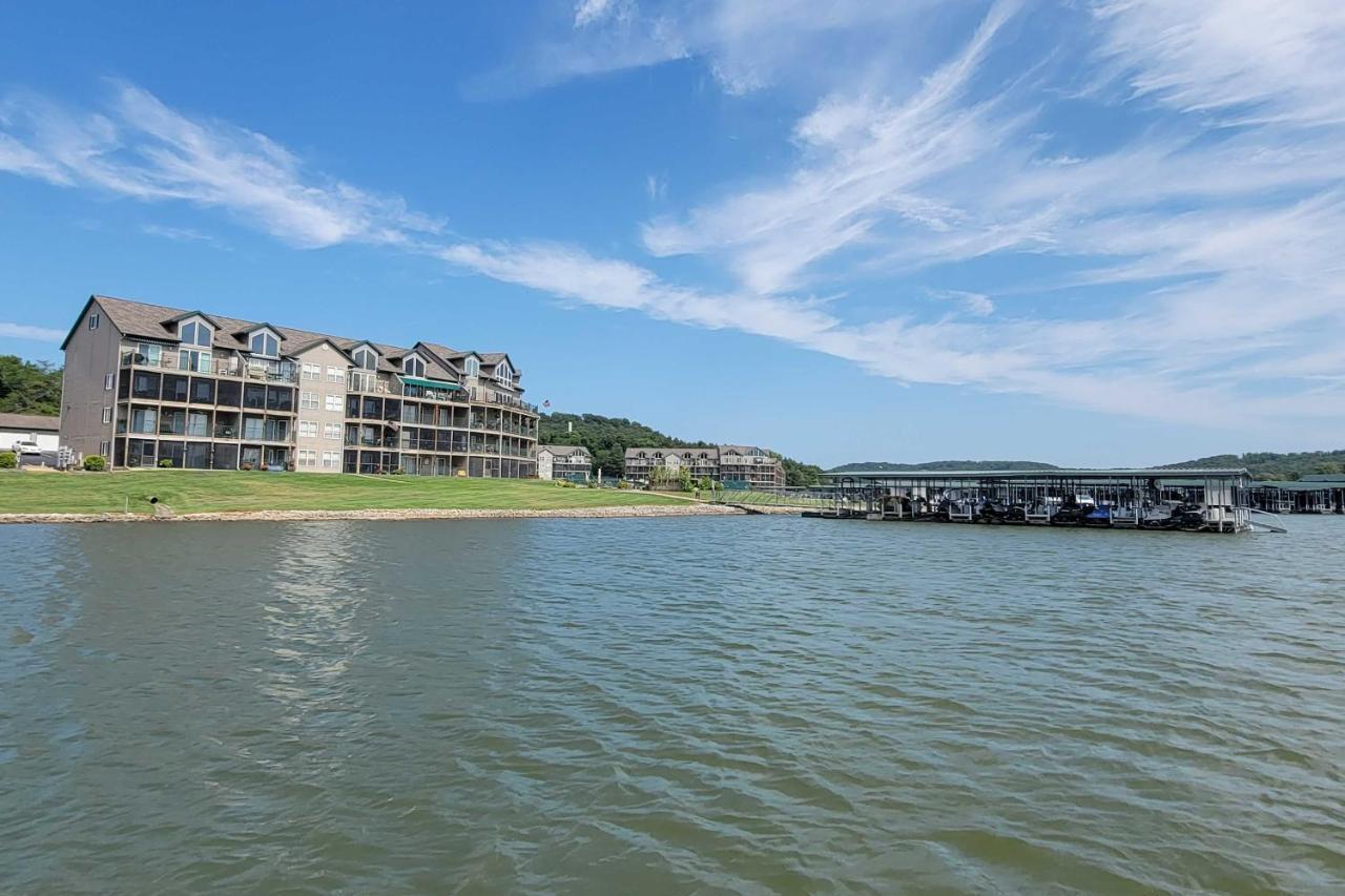 Step-Free Camdenton Condo With Boat Ramp, Dock, Slip Eksteriør billede